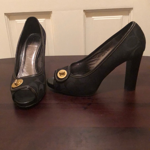 Coach Shoes - Picture 2 of 4